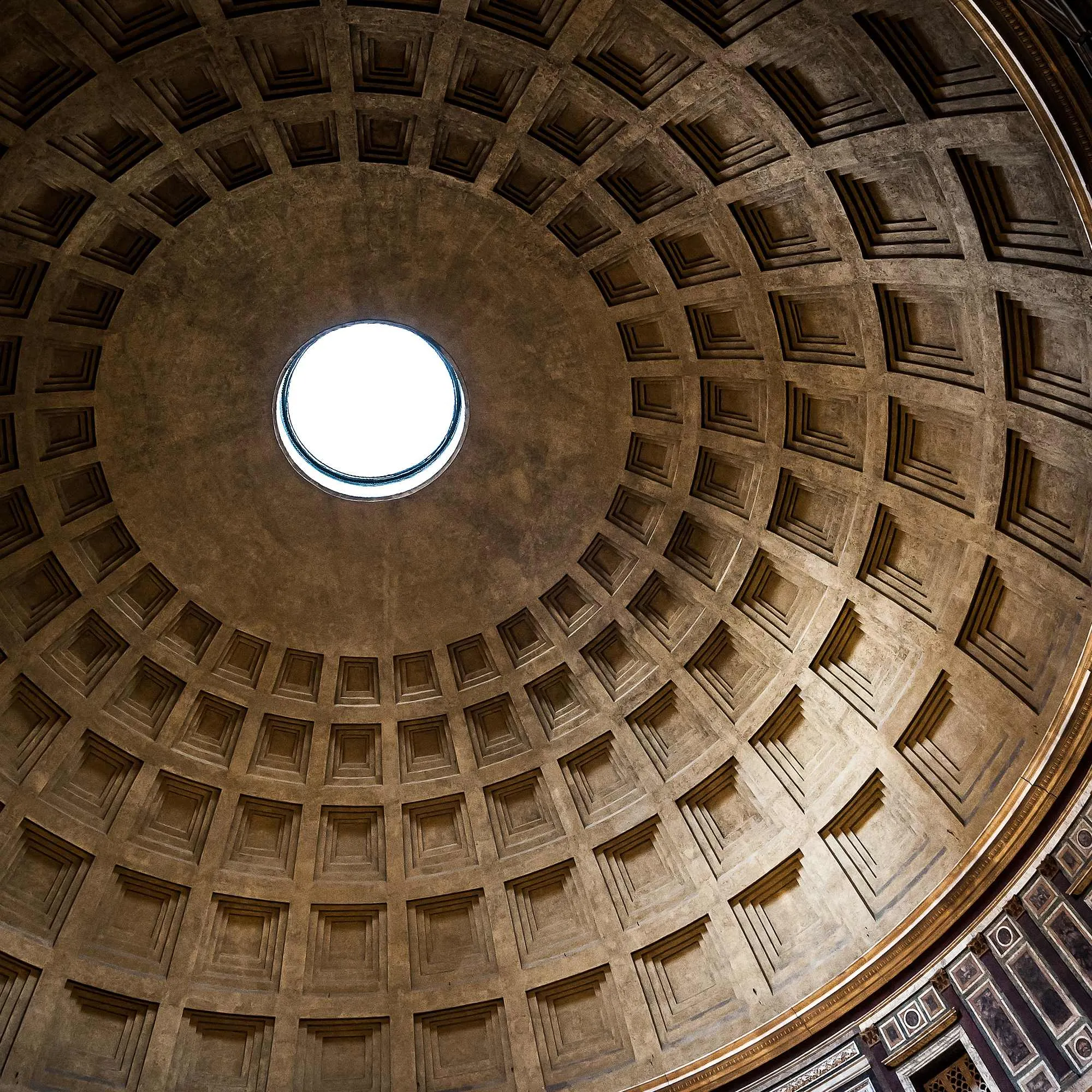 Roma-Pantheon-Tetto-quadrata